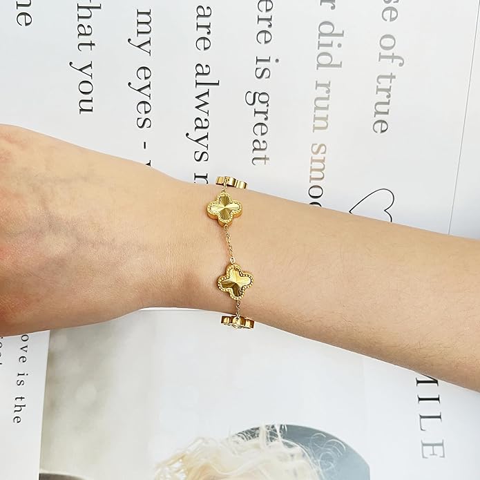 Pulsera trebol de cinco hojas oro